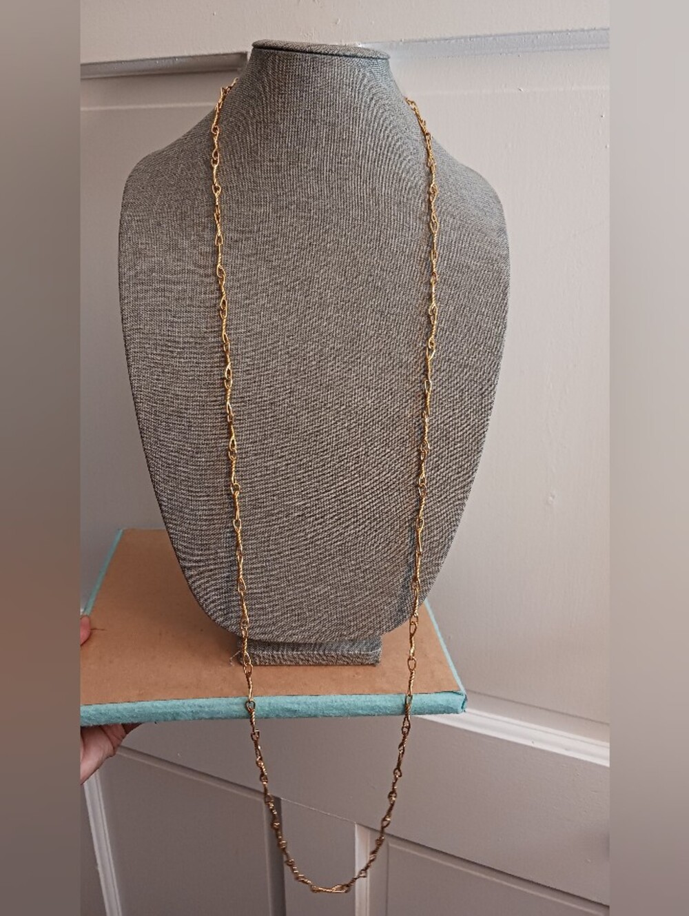 MONET Twist Link Gold Tone Chain, 54 Inches, Convertible Excellent Condition